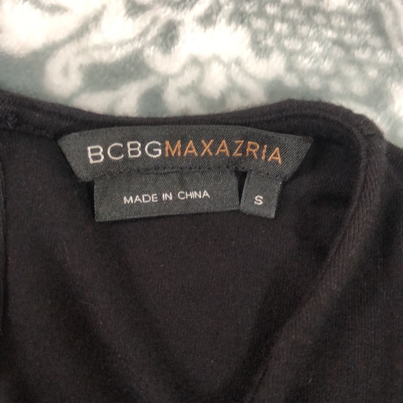 BCBGMAXAZRIA Black Top with Front Panel and Cinch - Picture 8 of 15